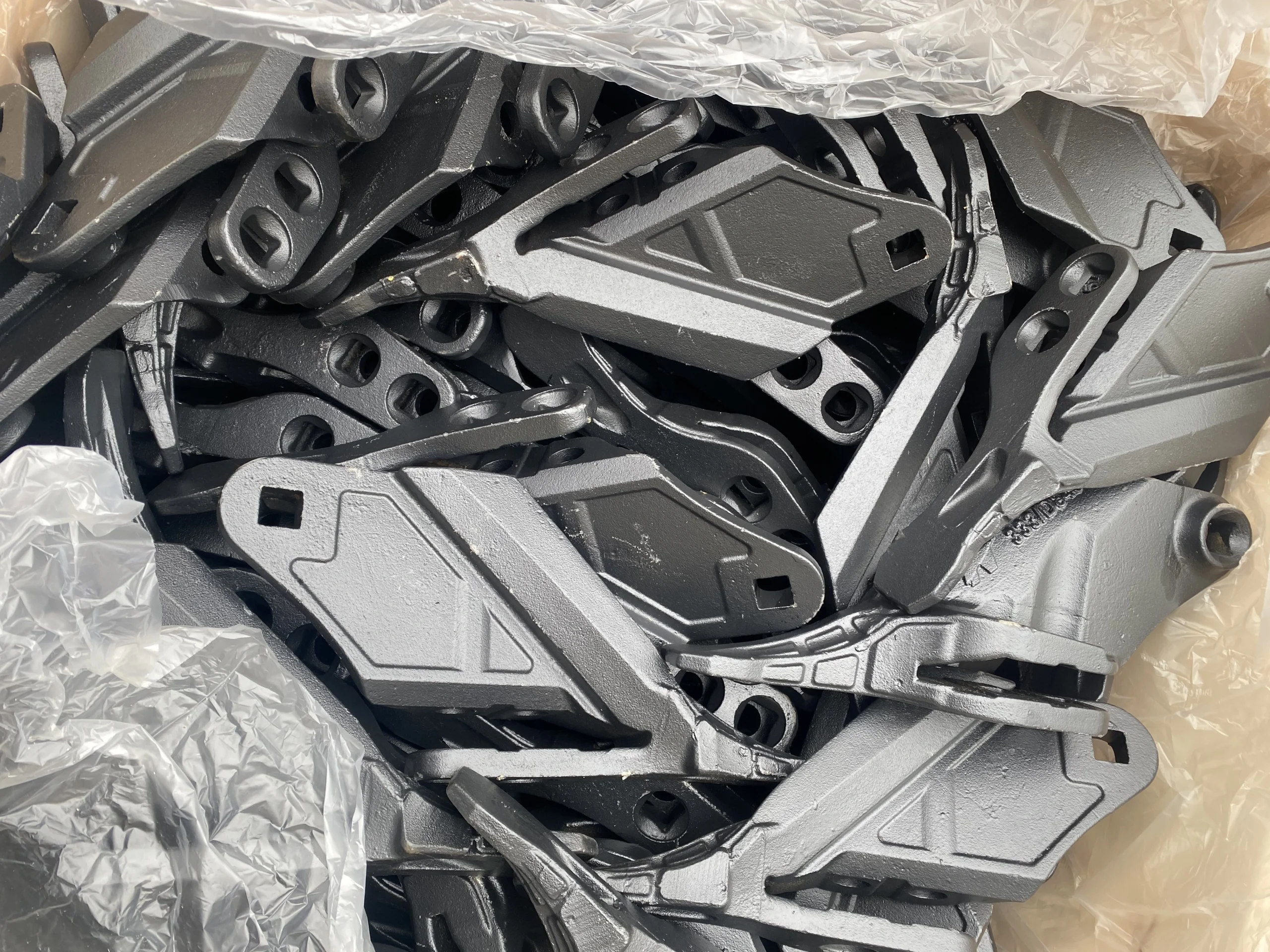 Dent laterale droite compatible pour JCB 3