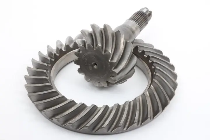 [CP-00995] Couple conique 13/33 dents compatible pour JCB